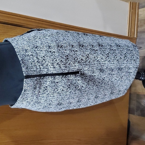 Cabi 2 piece skirt suit set long line blazer herringbone black and white - Picture 8 of 12